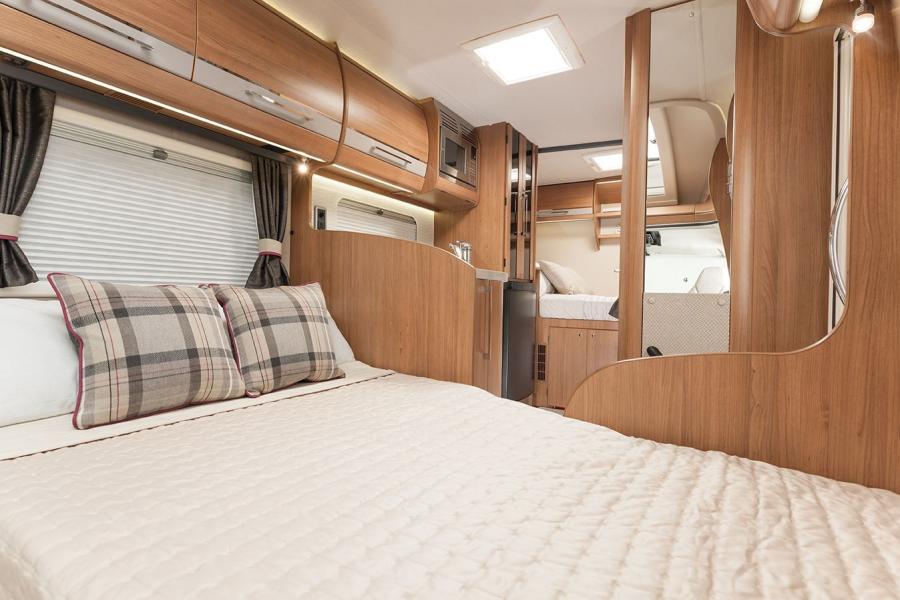 Интерьер Auto-Trail Apache 632 2014 года  (фото 3 из 6)